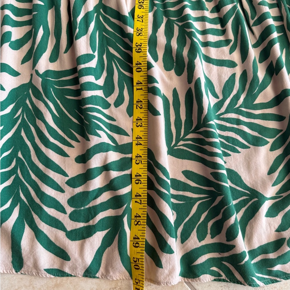 H&M Green Leaf Pattern Long Sleeve Dress - Picture 4 of 4